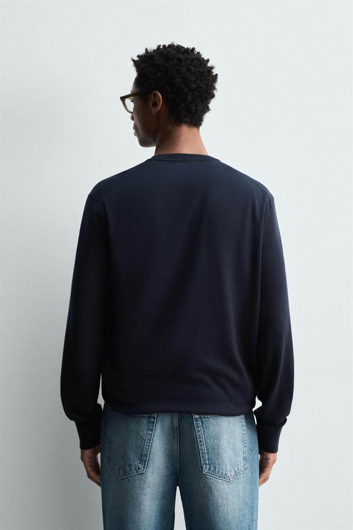 자라 이탈리안 텍스처 코튼 라운드 니트 스웨터 0693/409 DARK NAVY - 상세 이미지 4