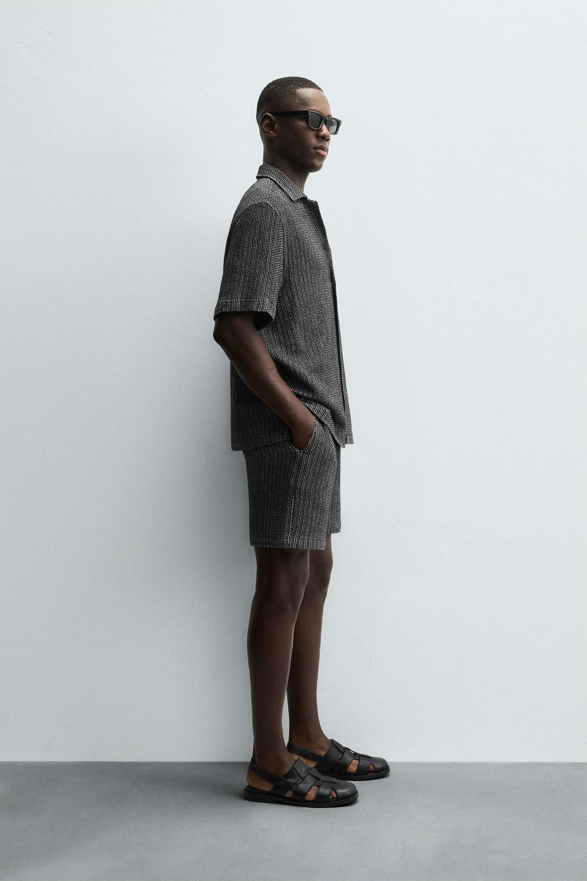 자라 테크니컬 자카드 텍스처 버뮤다 반바지 6917/312 NAVY BLUE - 상세 이미지 5