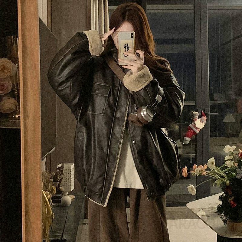 여성 가죽 패딩 재킷 겨울 두꺼운 따뜻한 아우터 가을 하객룩 출근룩 트렌디한 스타일 데일리 활용도 높은 패션 점퍼 - 상세 이미지 5