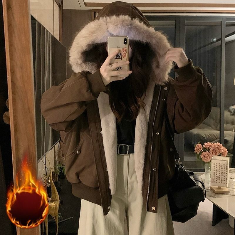 여성 루즈핏 후드 퍼카라 패딩 항공 점퍼 두툼한 겨울 아우터 따뜻한 방한 자켓 오버핏 캐주얼 데일리룩 - 메인 이미지