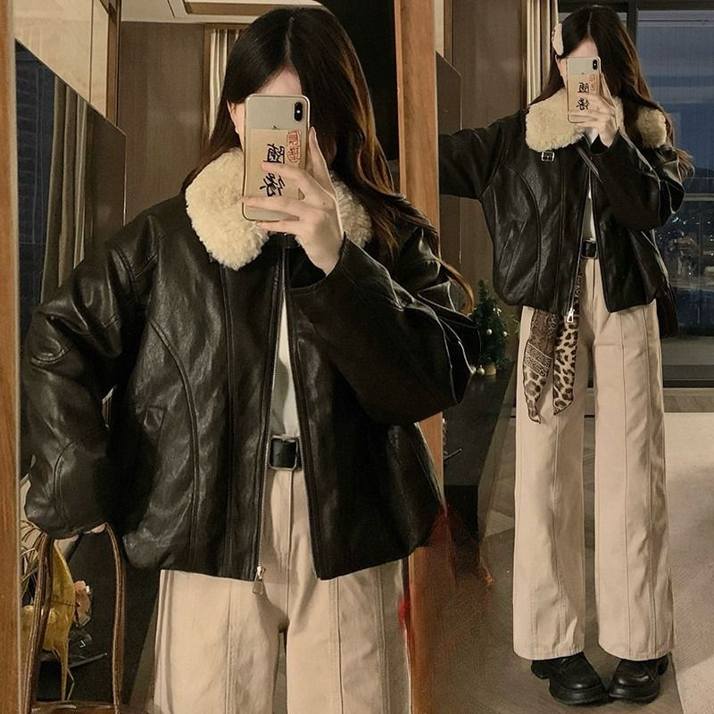 여성 양털카라 페이크레더 무스탕 숏패딩자켓 도톰한 루즈핏 오버핏 따뜻한 겨울 데일리 아우터 - 상세 이미지 4