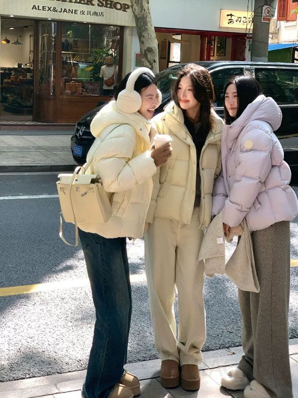 여성 겨울 숏패딩 퍼프 스타일 후드 점퍼 재킷 두꺼운 보온성 아우터 경량 캐주얼 따뜻한 착용감 트렌디한 디자인 - 상세 이미지 3