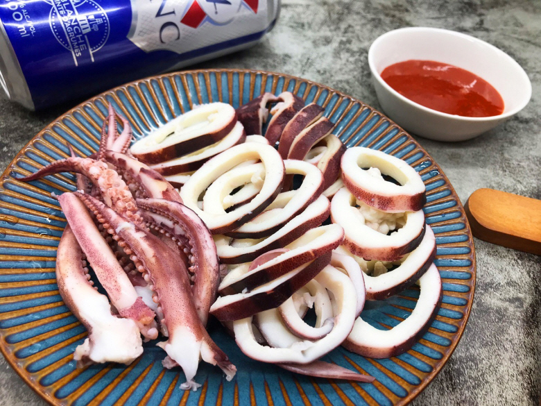 잡자마자 배에서 급냉 오징어 총알 1kg 냉동 통찜용 탱글한 식감 - 상세 이미지 3