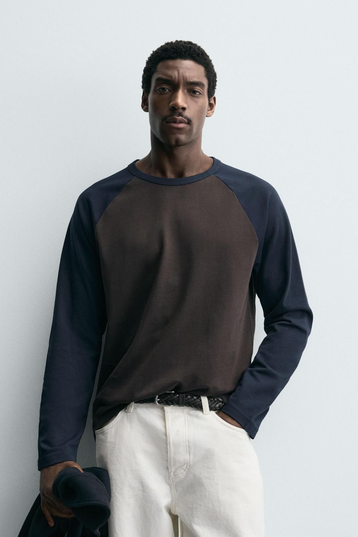 자라 테크니컬 컬러블록 래글런 긴팔 티셔츠 1887/321 BROWN-BLUE - 상세 이미지 3