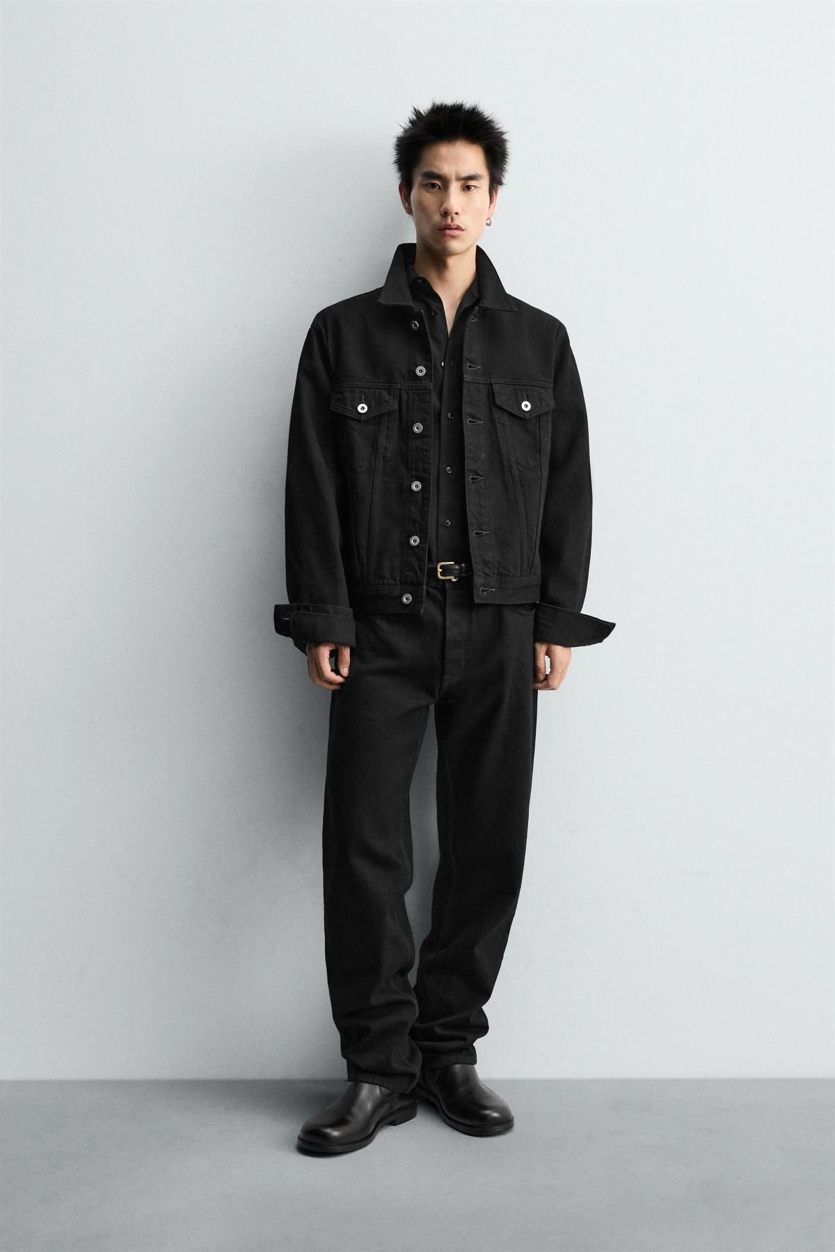 자라 한정판 크롭핏 블랙 데님 재킷 5585/322 BLACK - 상세 이미지 2