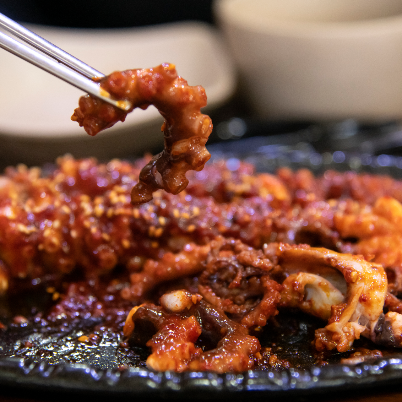 [단골마중] 쫄깃하고 통통한 식감이 살아있는 매콤 쭈꾸미볶음 500g - 상품 이미지