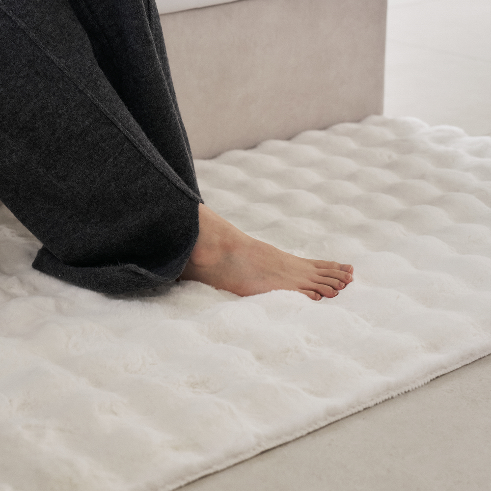 몽글몽글 고밀도 밍크 라떼 극세사 러그 밀크, 150x200