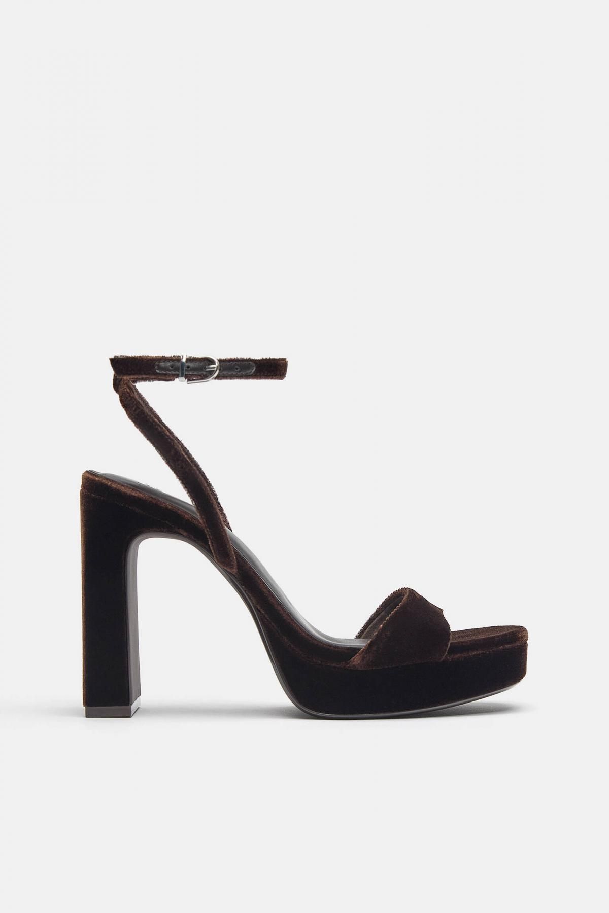 풀앤베어 벨벳 플랫폼 스트랩 샌들 블랙 하이힐 1601/740 BROWN - 메인 이미지