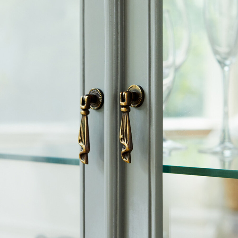 까사홈 샤인그레이 엔틱 장식장