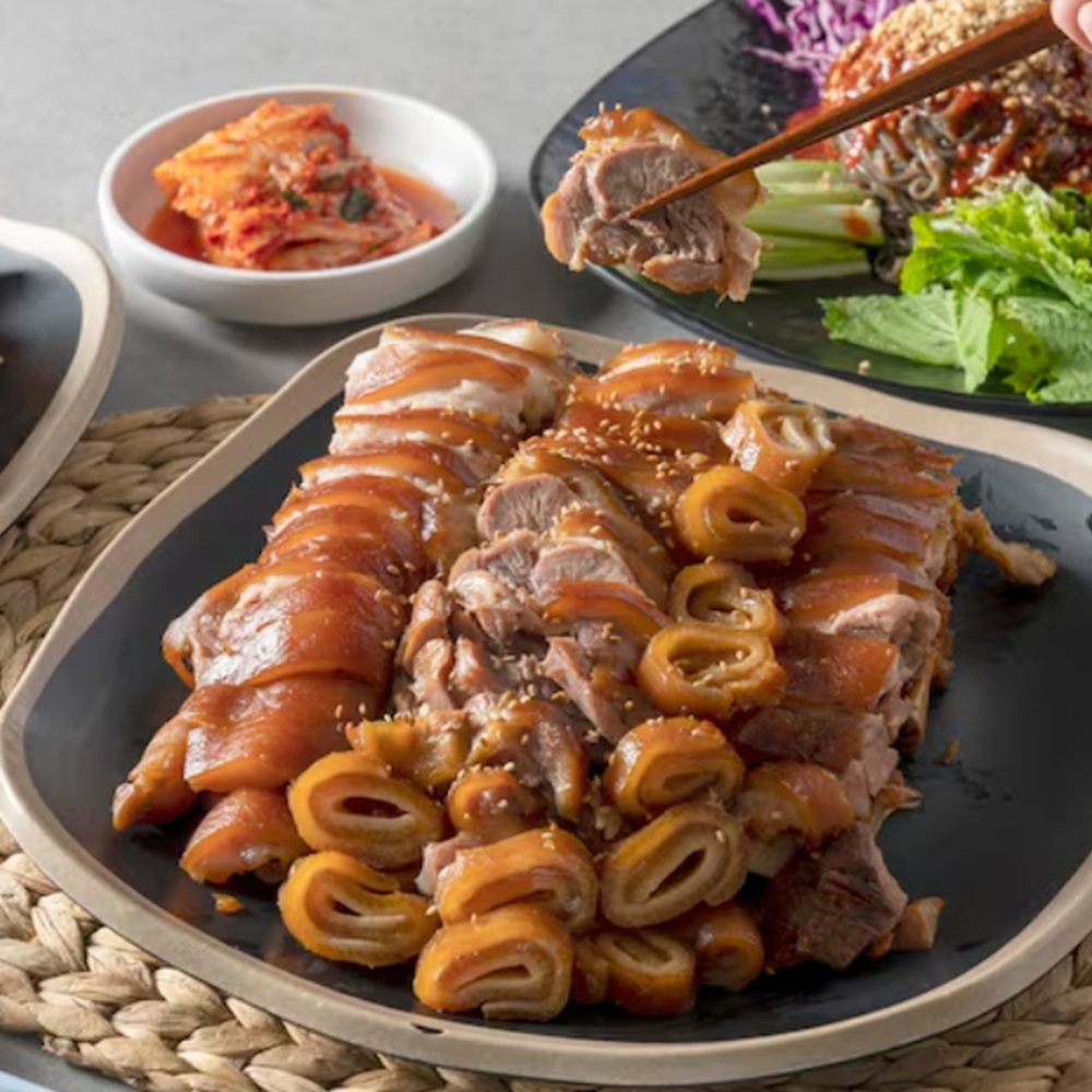 쫄깃한 돼지 앞발 통족발 1.7kg 대용량 - 상세 이미지 2