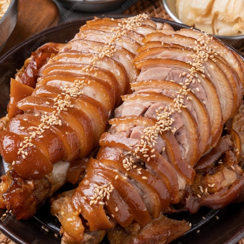 쫄깃한 돼지 앞발 통족발 1.7kg 대용량 - 상품 이미지