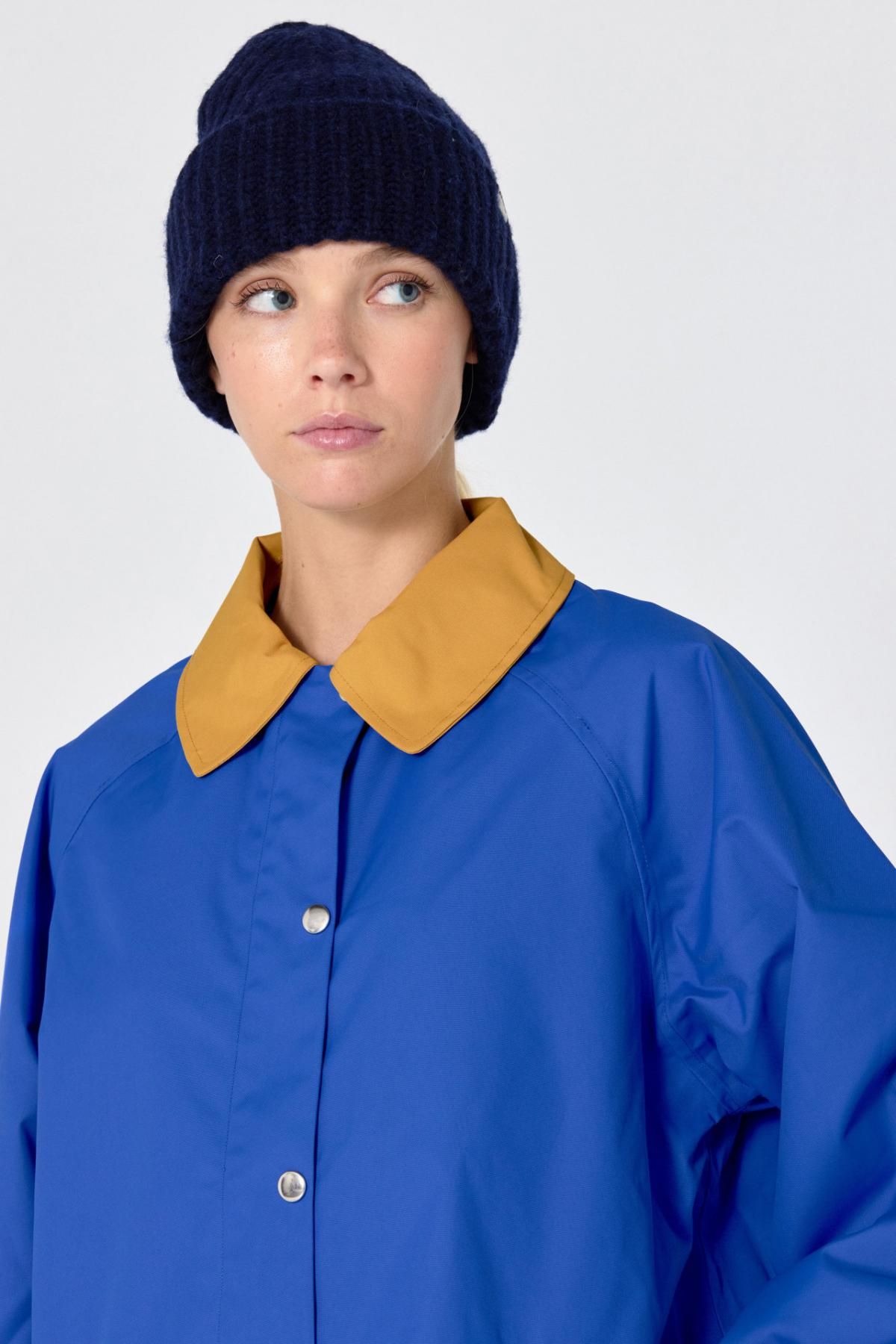 타이니코튼 컬러블록 롱 트렌치코트 AW24-682J29 ULTRAMAR - 상세 이미지 5