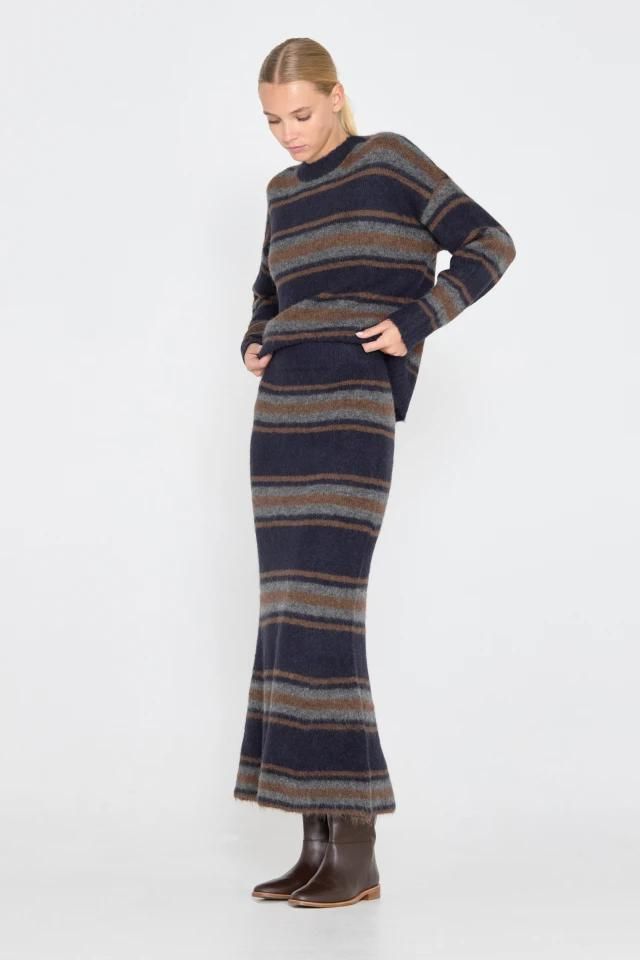 타이니코튼 스트라이프 니트 미디 스커트 AW24-720107 NAVY - 상세 이미지 4
