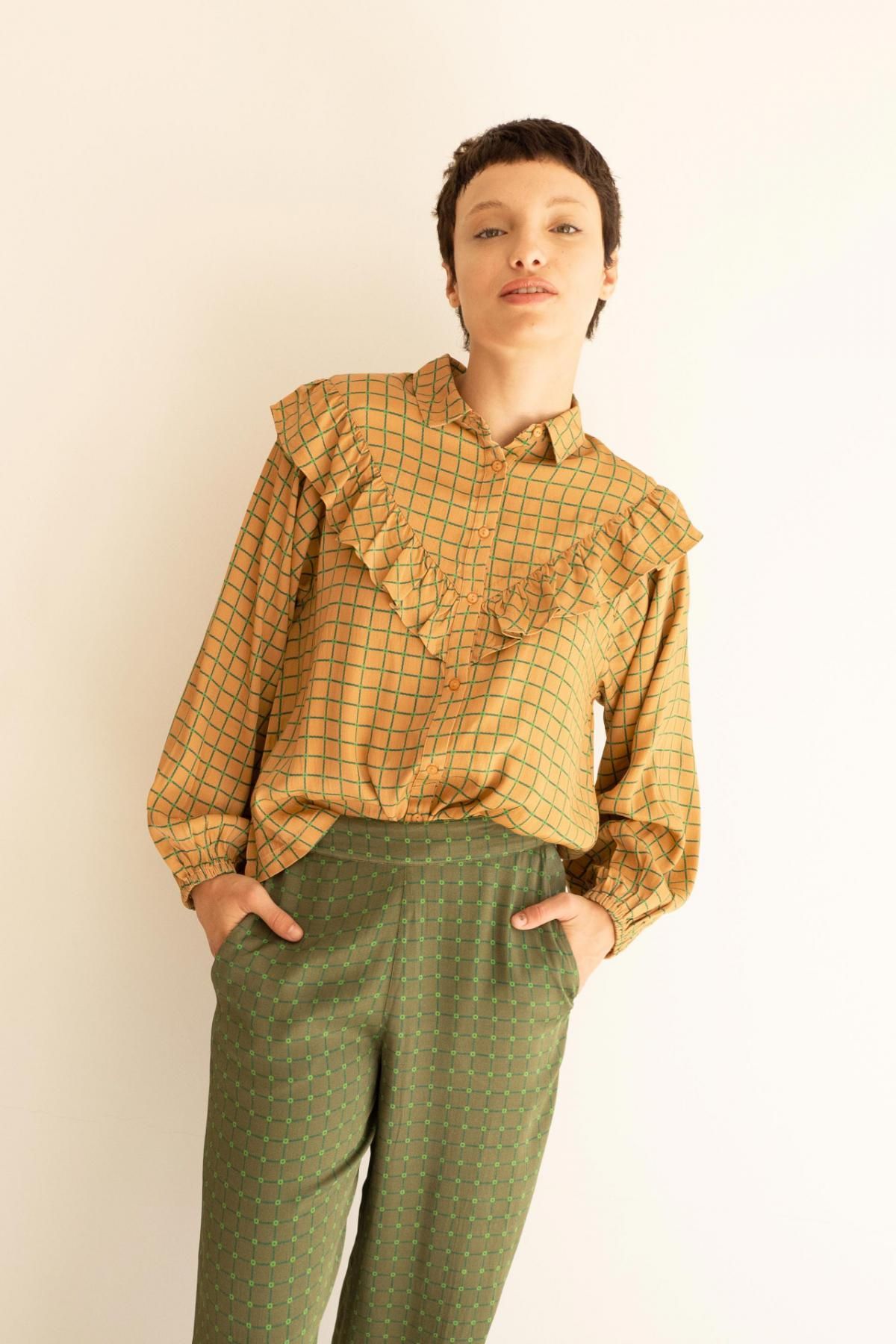 타이니코튼 체크 프릴 블라우스 AW23-625K25 ONE COLOR - 상세 이미지 4