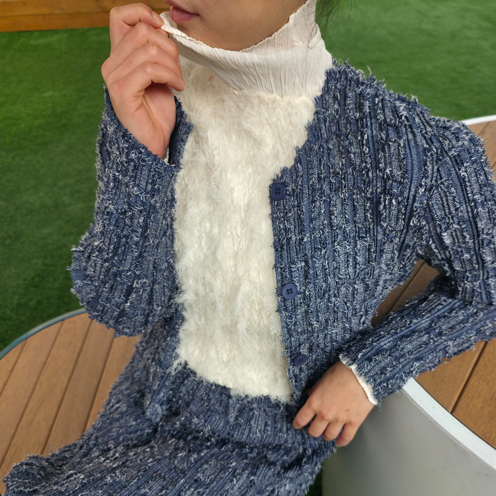 VT97 시스루 헤어리 파일 샤기 플리츠 레이어드 긴팔 티 - 상세 이미지 3