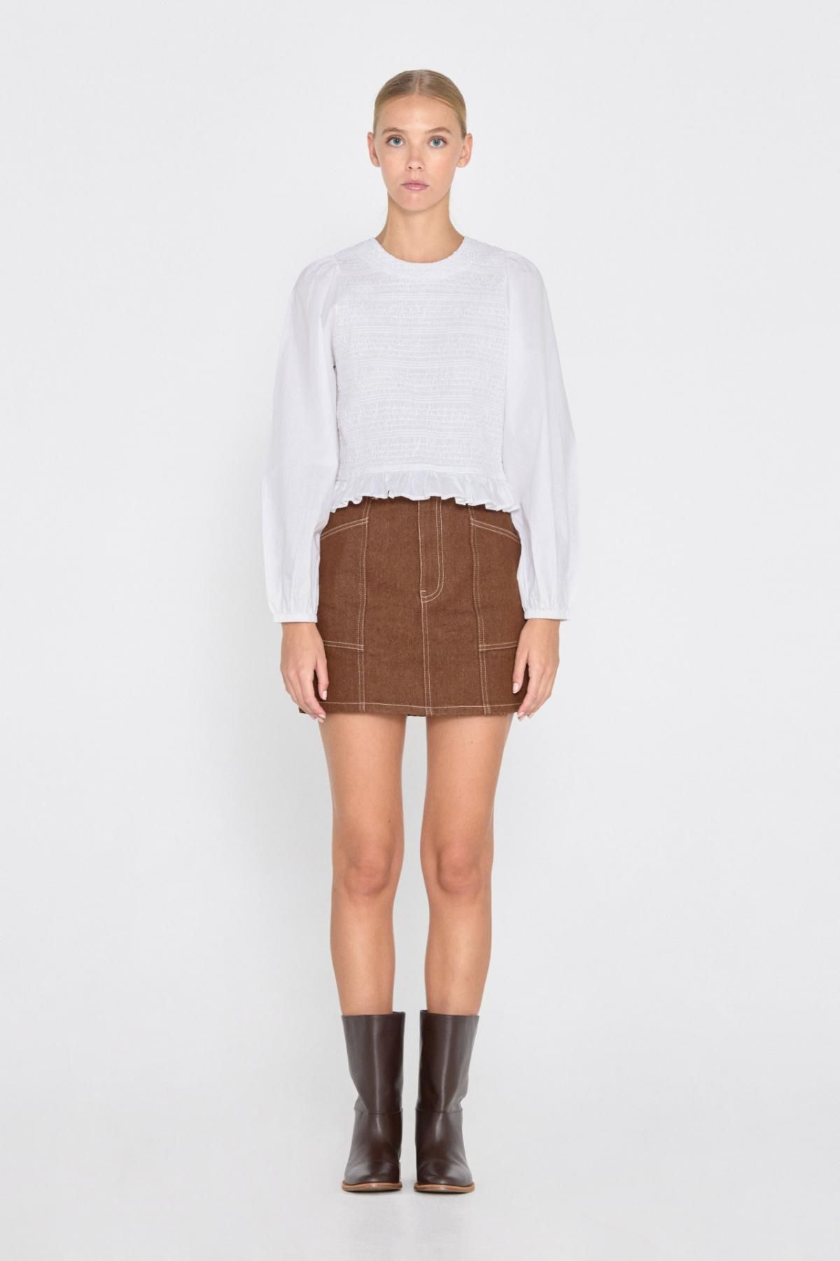 타이니코튼 스모킹 디테일 퍼프소매 블라우스 AW24-622101 ONE COLOR - 상세 이미지 4