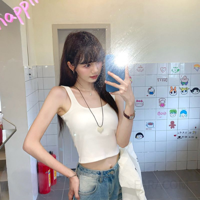 여성용 브라탑 캡나시 여름 민소매 슬리브리스 몸에 꼭 맞는 핫한 스타일 아첨하는 핏 블랙 컬러 레이어드룩 필수 - 상품 이미지