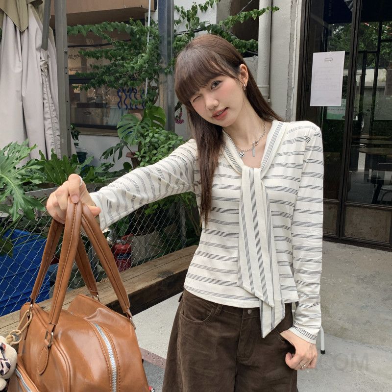 여성긴팔티셔츠 가을 라운드티셔츠 독특한 디자인 레이어드 스타일링 베이스 레이어 편안한 착용감 - 상세 이미지 4