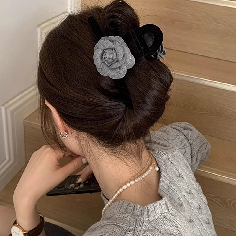 그레이 로즈 벨벳 헤어 집게핀 N854 - 상품 이미지