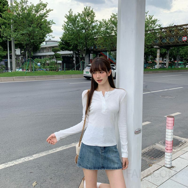 여성 유럽 스타일 긴팔티셔츠 가을 겨울 플리스 안감 레이어드 이너웨어 세련된 디자인 편안한 착용감 활용도 높은 티셔츠 - 상세 이미지 4