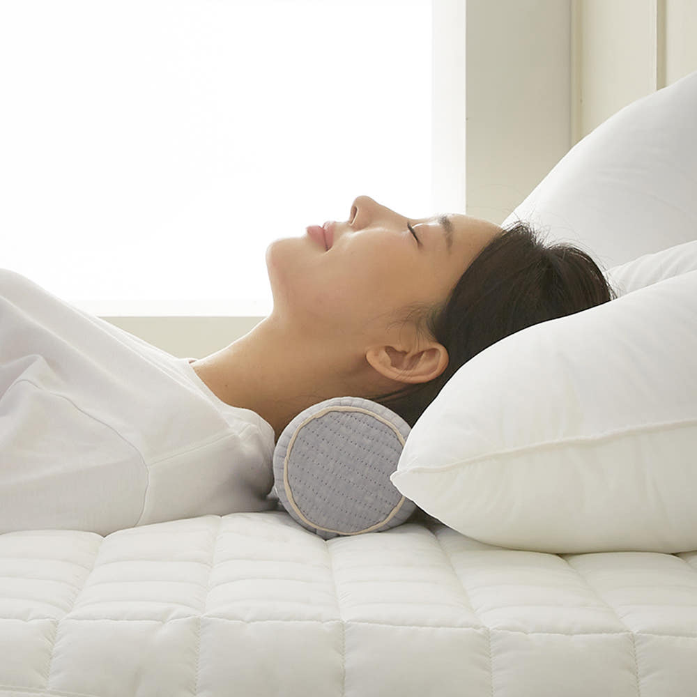 집앤콕 빨아쓰는 원형 경추베개 거북목 일자목 1+1