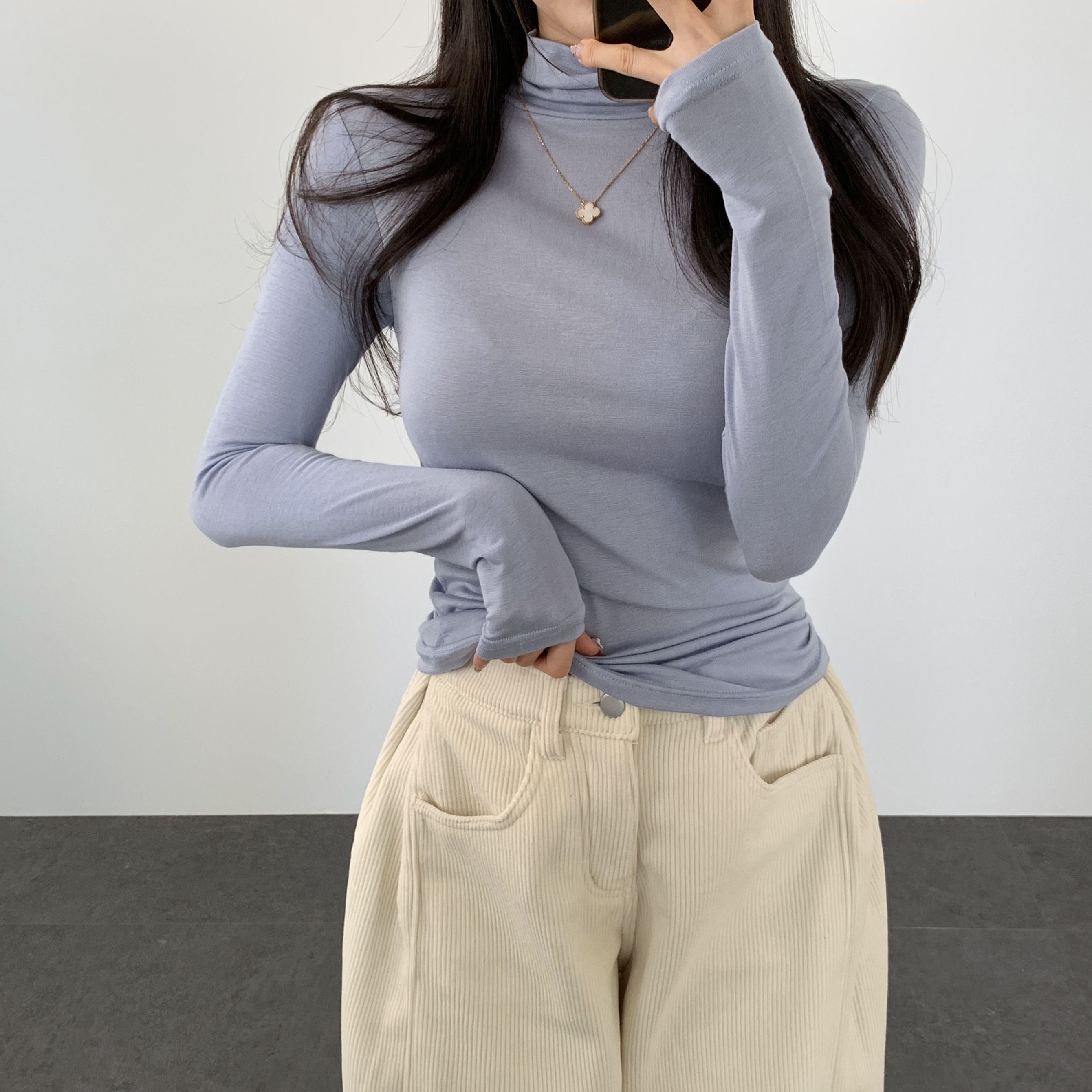 여성 간절기 목티 반목폴라 폴라티 목폴라 코디 얇은폴라티 이미지 8