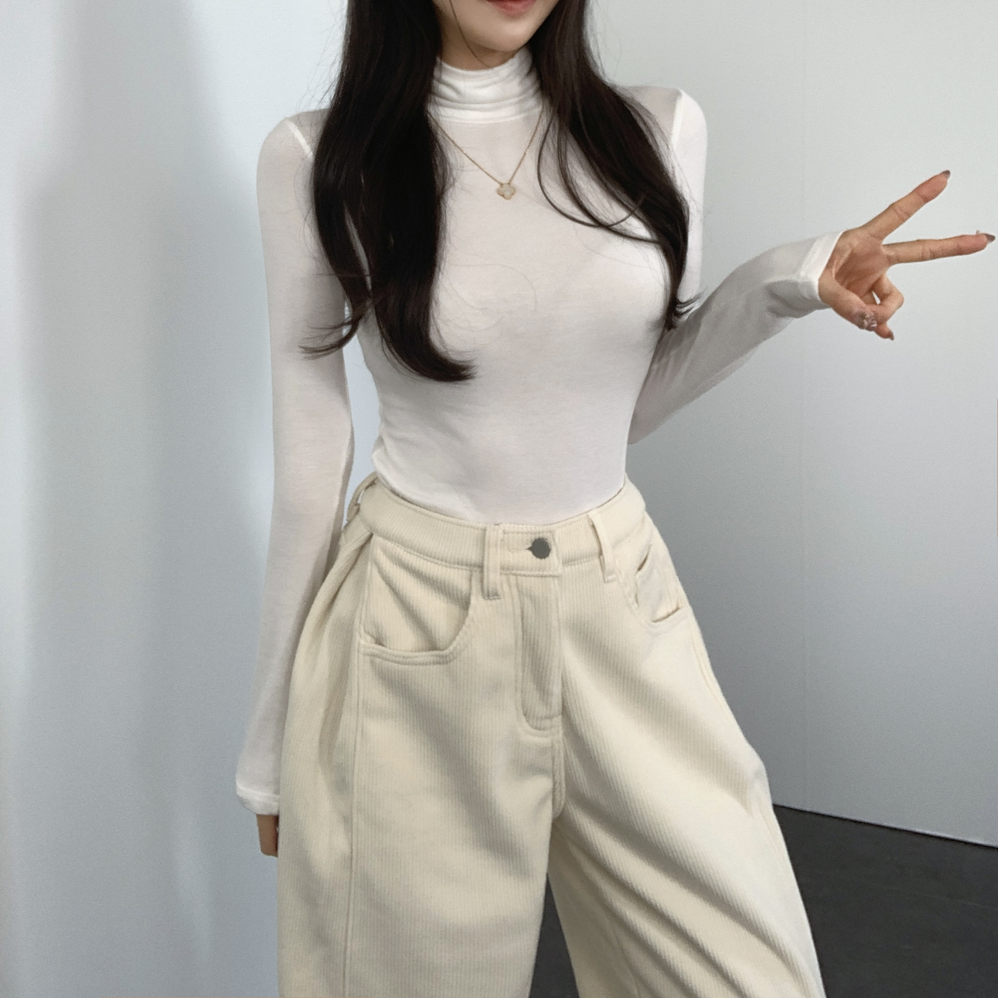 여성 간절기 목티 반목폴라 폴라티 목폴라 코디 얇은폴라티 이미지 7
