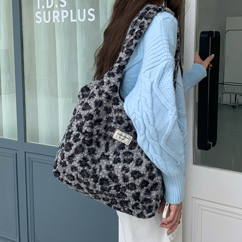 호피 양털 뽀글이 숄더백 겨울에코백 보부상가방 빅사이즈 쇼퍼백 데일리백 겨울가방