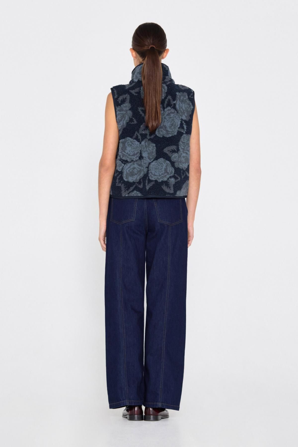 타이니코튼 플라워 패턴 플리스 베스트 AW24-747107 ONE COLOR - 상세 이미지 5