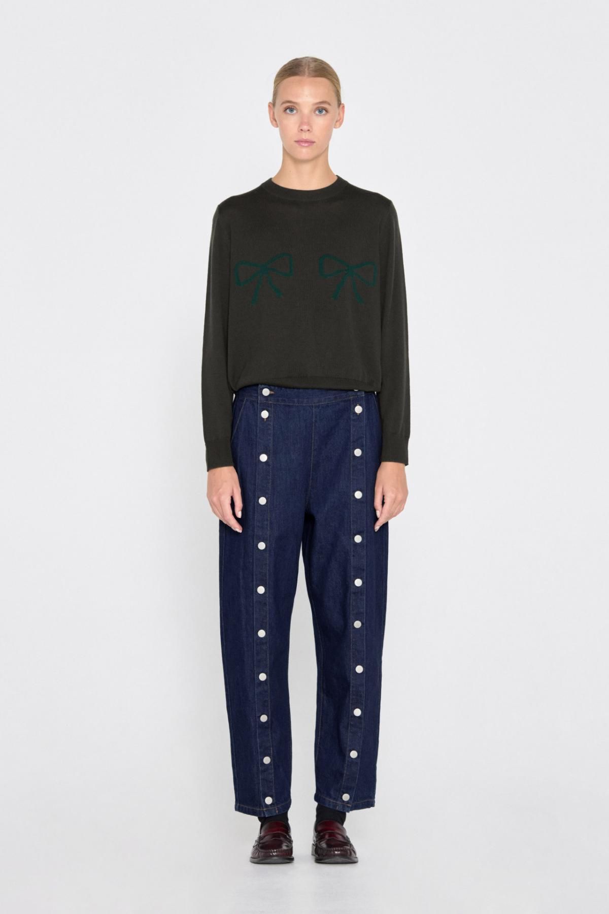 타이니코튼 리본 패턴 라운드넥 니트 스웨터 AW24-695K12 ONE COLOR - 상세 이미지 4