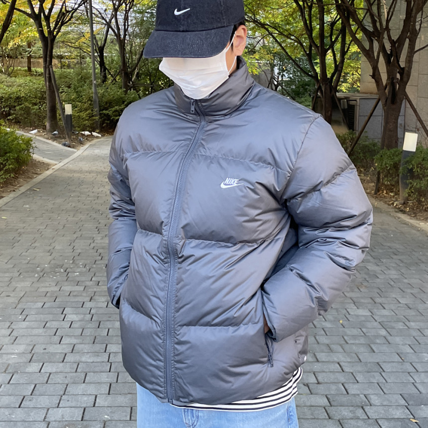 (국내매장판)나이키 패딩 써마핏 스우시 윈드러너 파카 사진 4