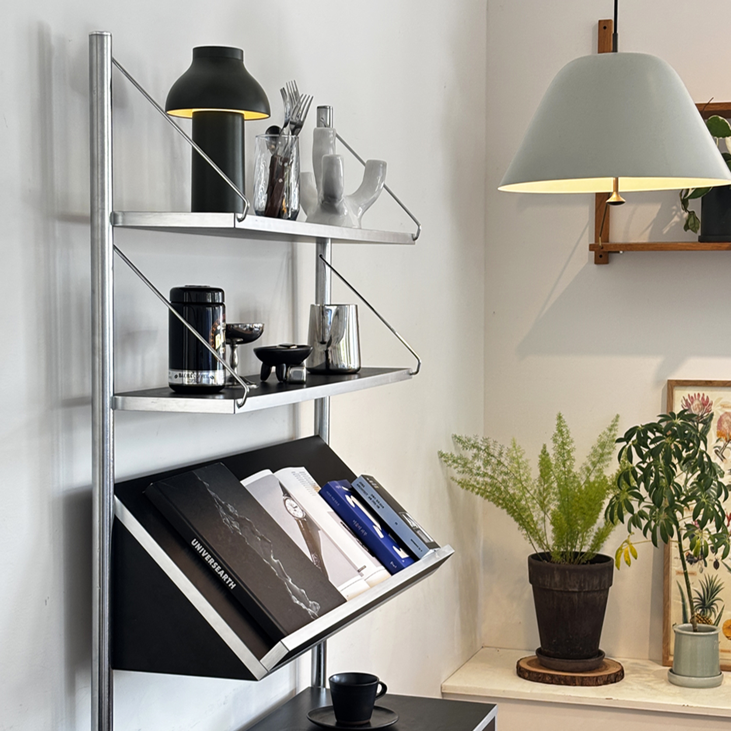 넛지 월캐비닛 무타공 선반장 미드센츄리 수납장 장식장(2color)