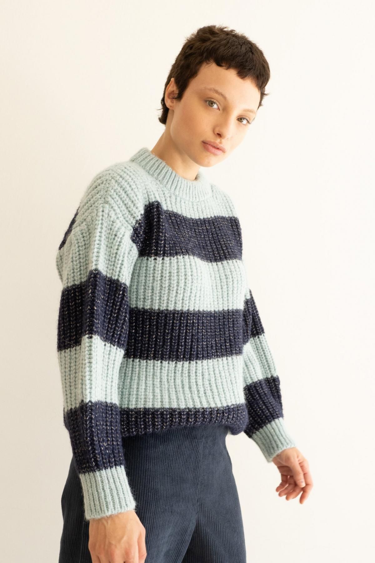 타이니코튼 스트라이프 루즈핏 라운드넥 니트 스웨터 AW23-708-M78 DARK GREY/NAVY - 상세 이미지 3