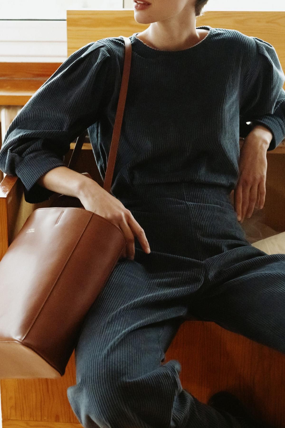 타이니코튼 코듀로이 네이비 루즈핏 블라우스 AW23-601-K29 LIGHT NAVY - 상세 이미지 4
