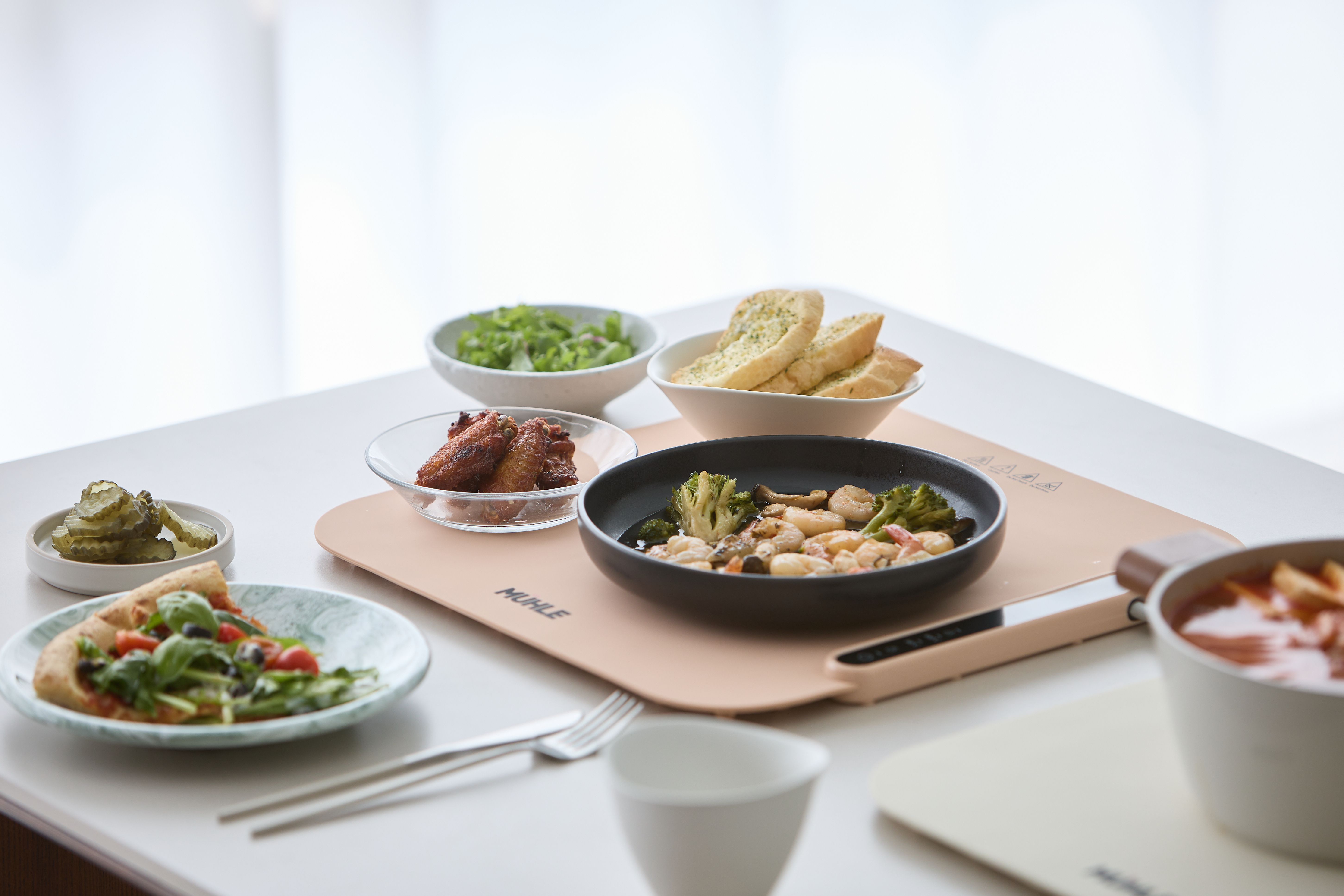 뮤엘 푸드워머 접이식 초슬림 다이닝 음식 보온 캠핑 매트 제품 이미지