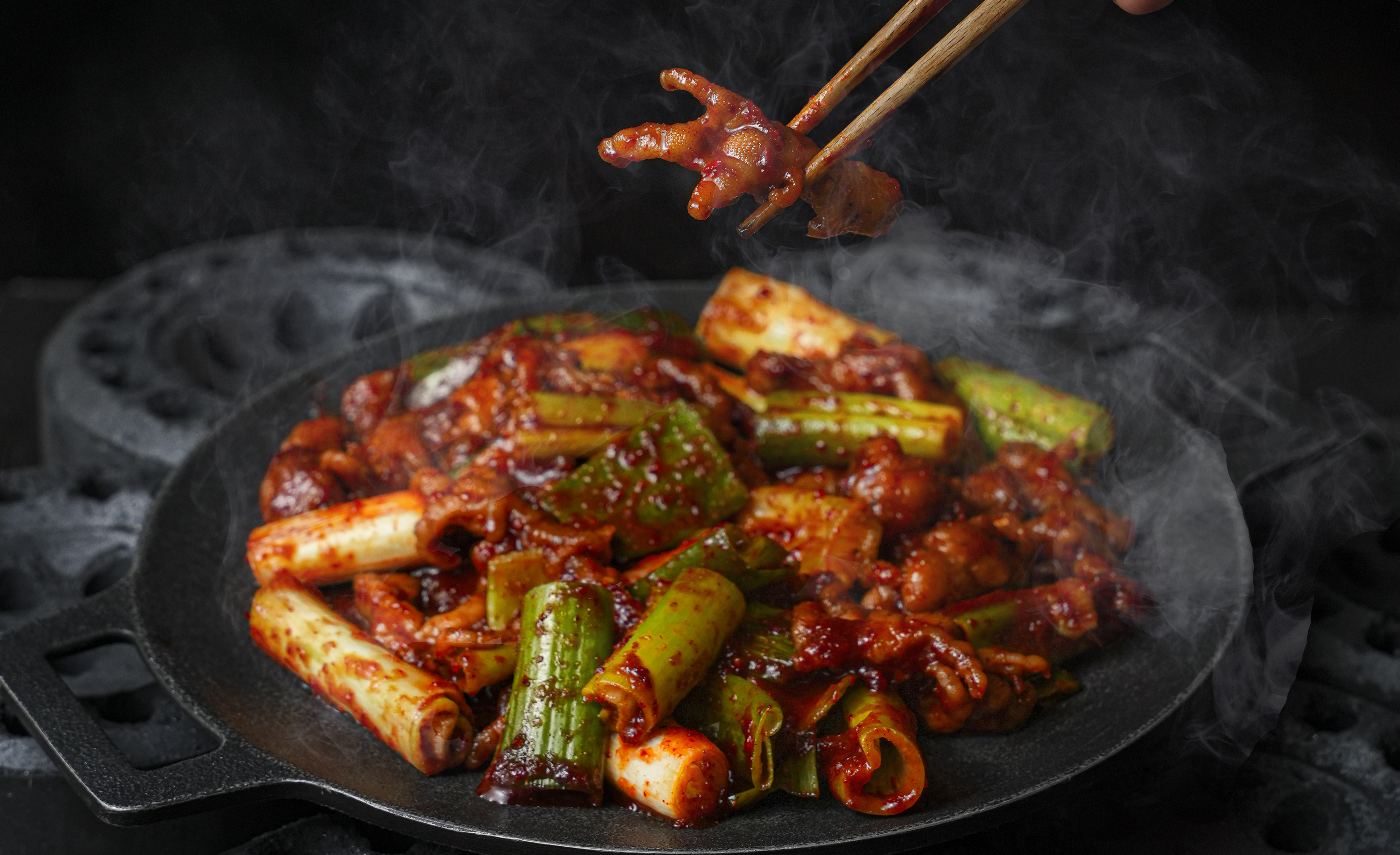 [캠핑밀키트 집들이음식/전국택배] 불꾸러기 연탄닭발구이(200g) - 상품 이미지
