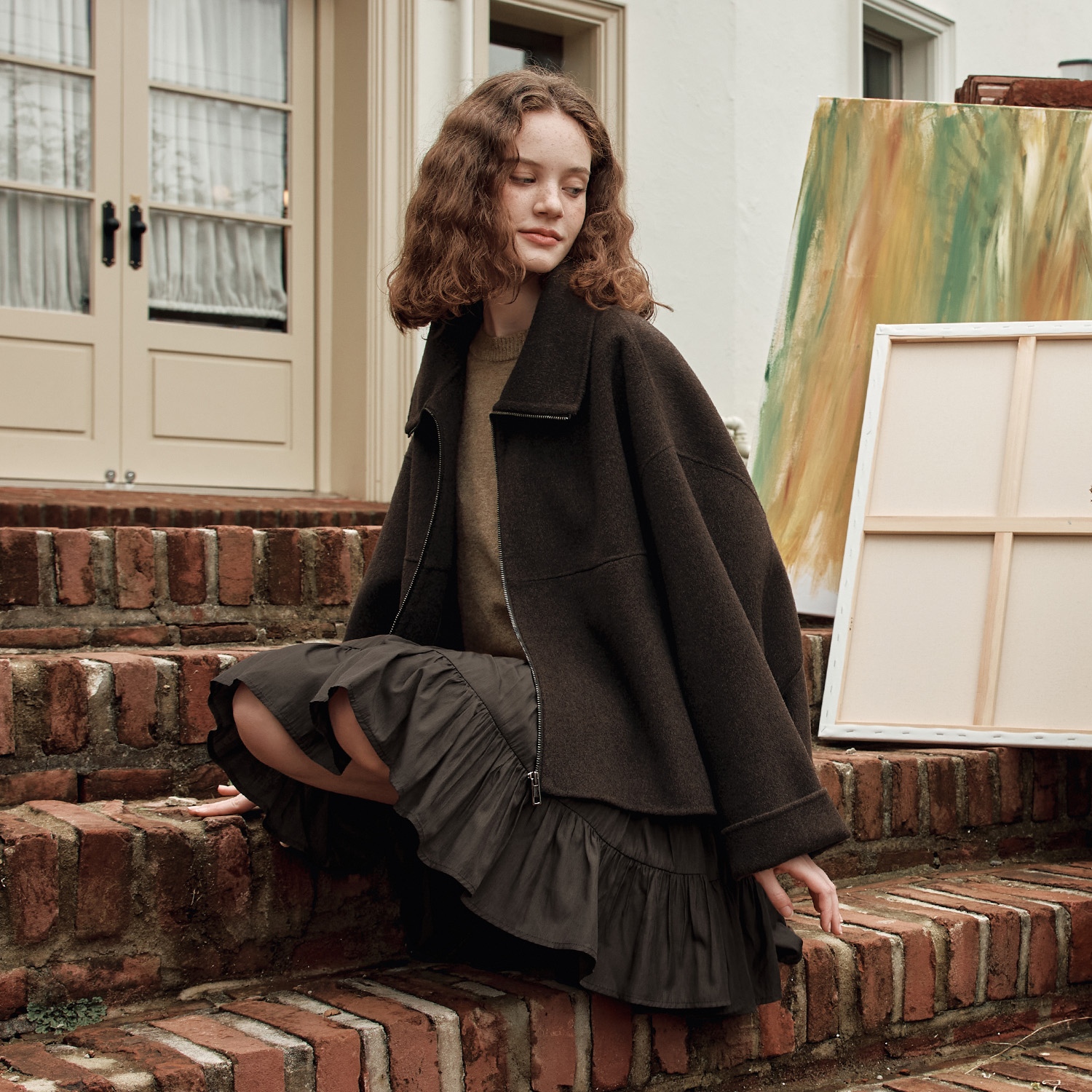 [제로스트릿] [2컬러] 캐시미어 하이넥 집업 하프 코트 CASHMERE HIGH-NECK ZIP-UP HALF COAT - 상품 이미지