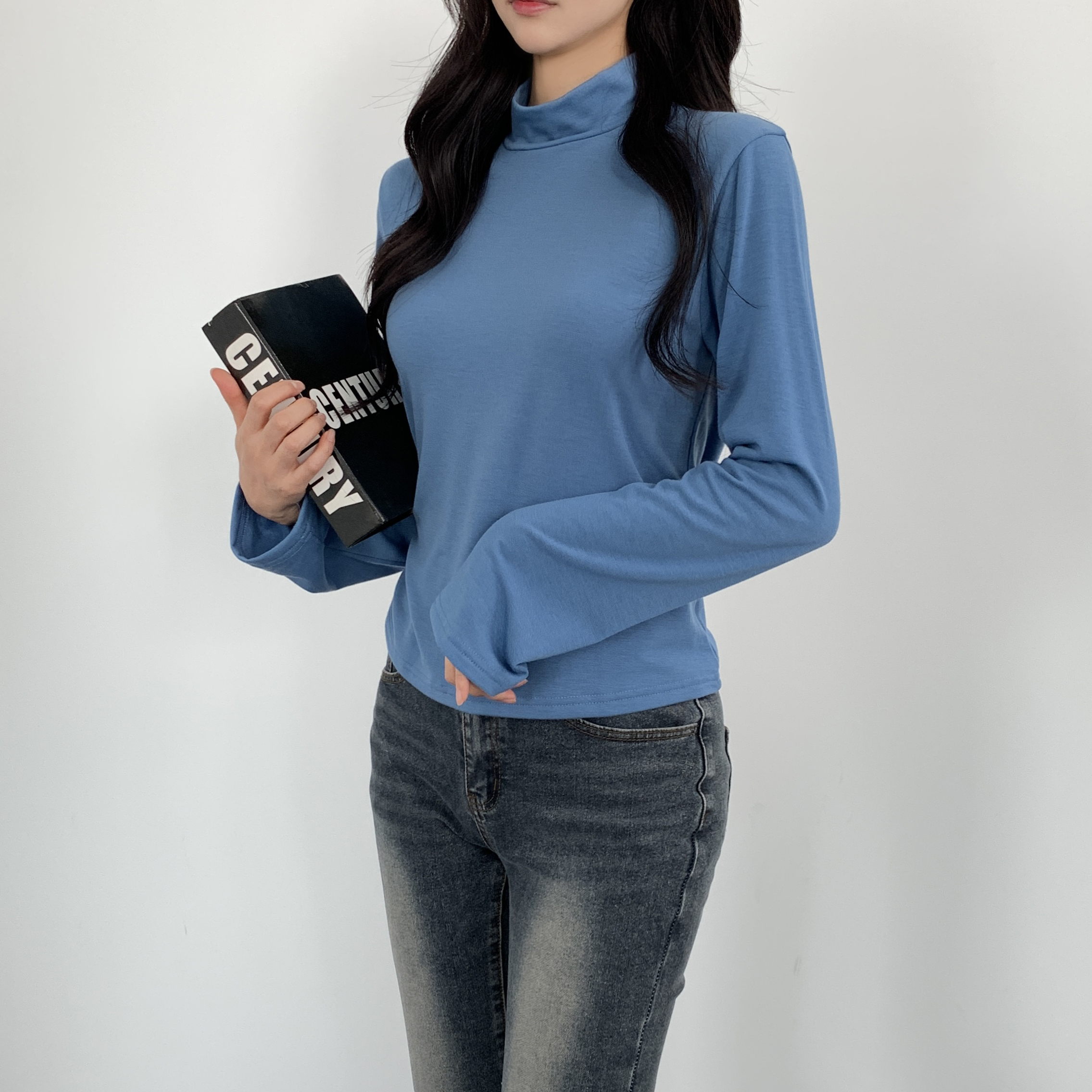 여성 간절기 목티 반목폴라 폴라티 목폴라 코디 얇은폴라티 터틀넥 레이어드티 루즈핏 이미지 7