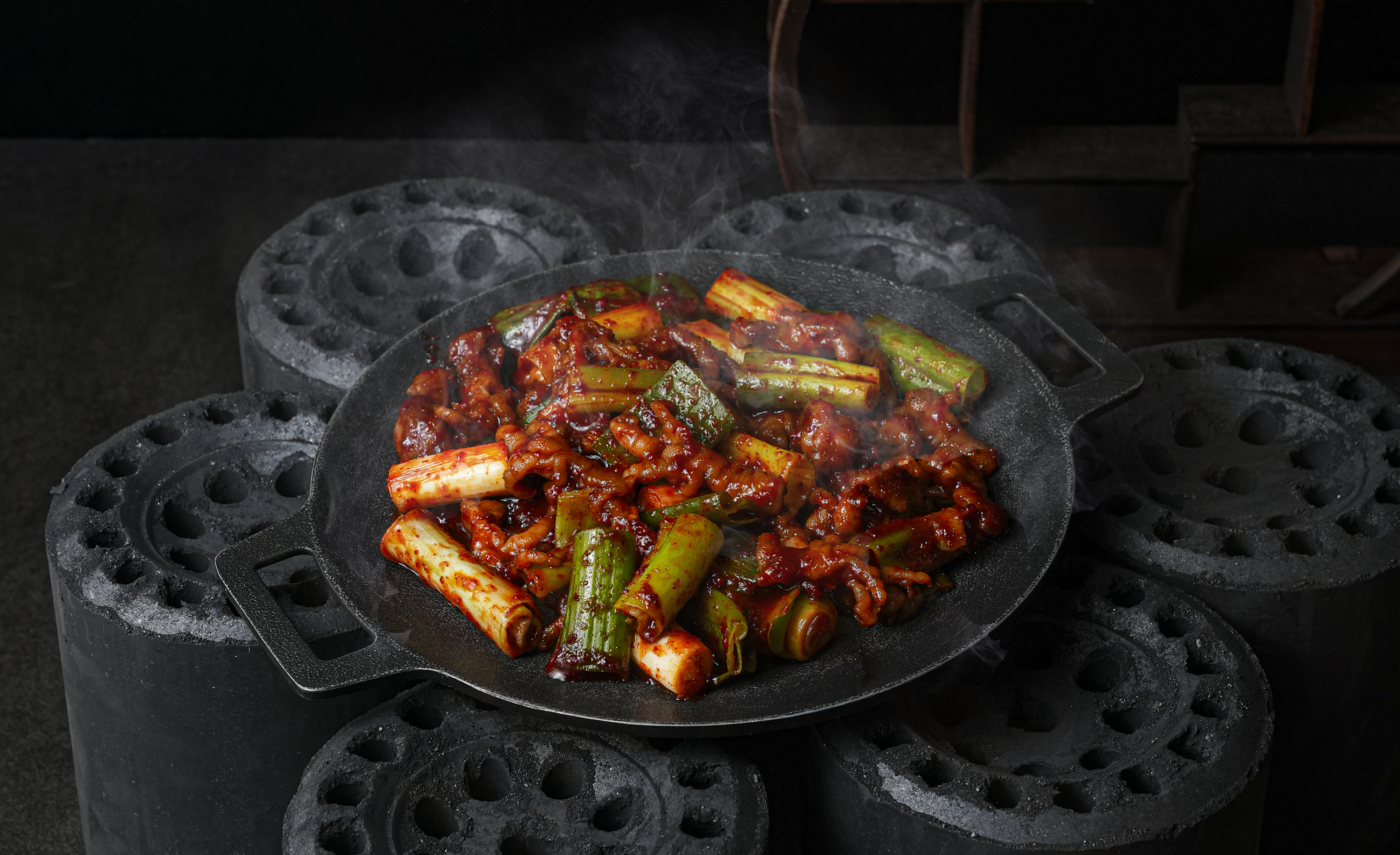 [캠핑밀키트 집들이음식/전국택배] 불꾸러기 연탄닭발구이(200g) - 상세 이미지 2