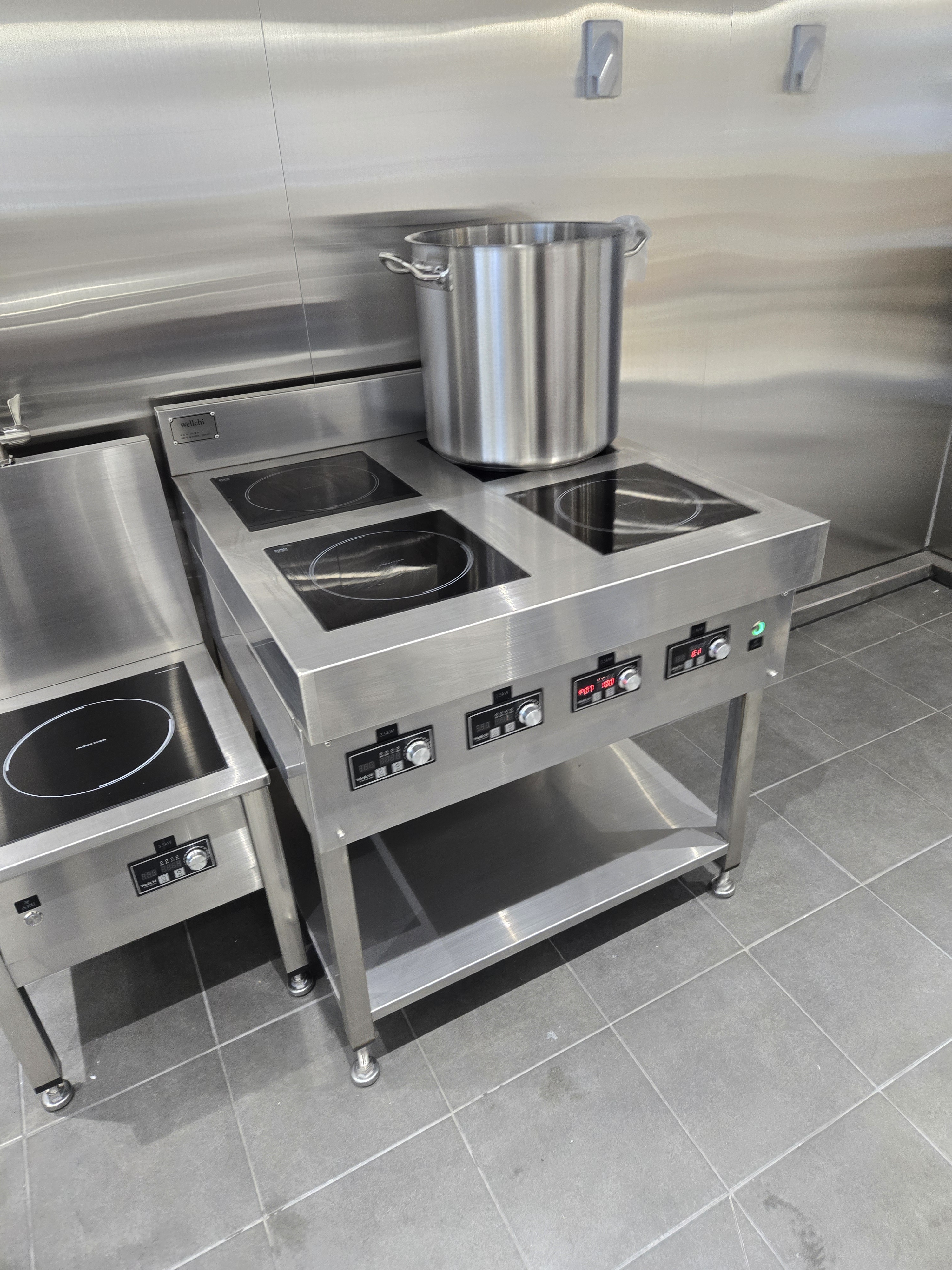 업소용인덕션 웰치 4구 높은 전기렌지 인덕션간택기 주방 영업용 식당용 14KW