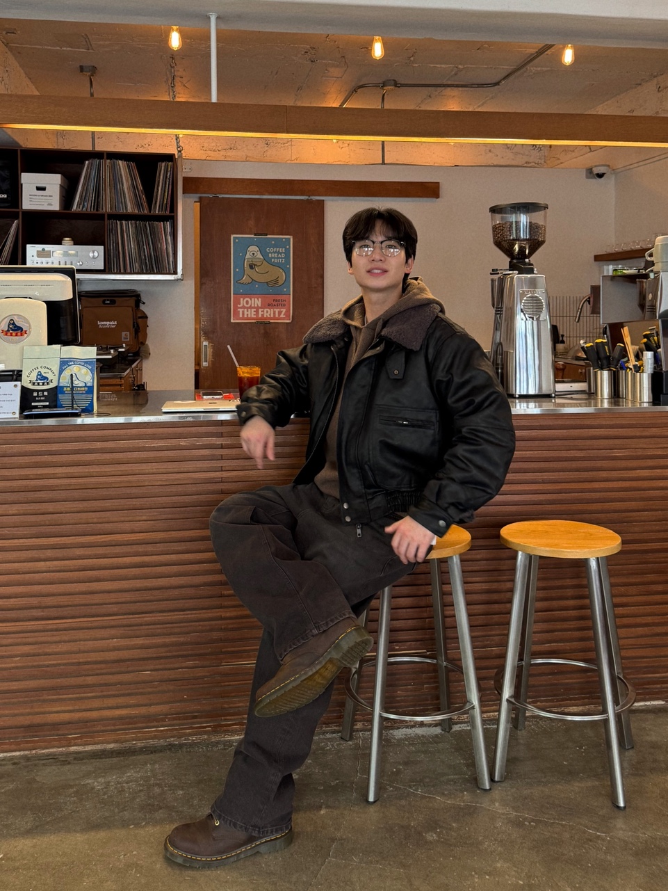 (남녀공용) 크래 공군 숏 무스탕 점퍼 / 겨울 오버 루즈 크롭 레더 가죽 자켓 - 상세 이미지 2
