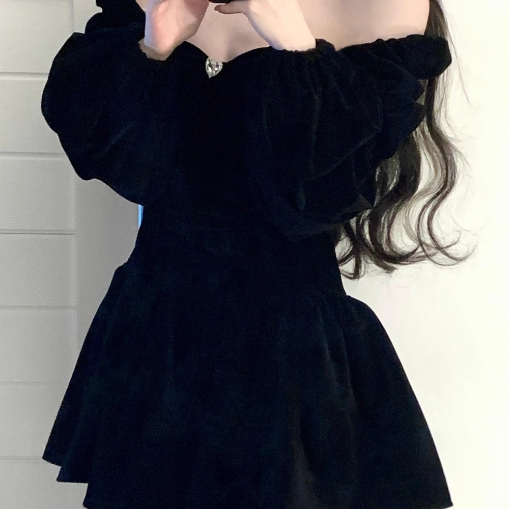 오프숄더 벨벳 미니 드레스 블랙 브라이덜샤워 피로연 파티룩 연주회 연주복 셀프웨딩 유색 - 상세 이미지 3