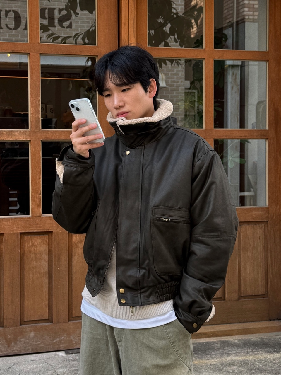 (남녀공용) 크래 공군 숏 무스탕 점퍼 / 겨울 오버 루즈 크롭 레더 가죽 자켓 - 상세 이미지 5