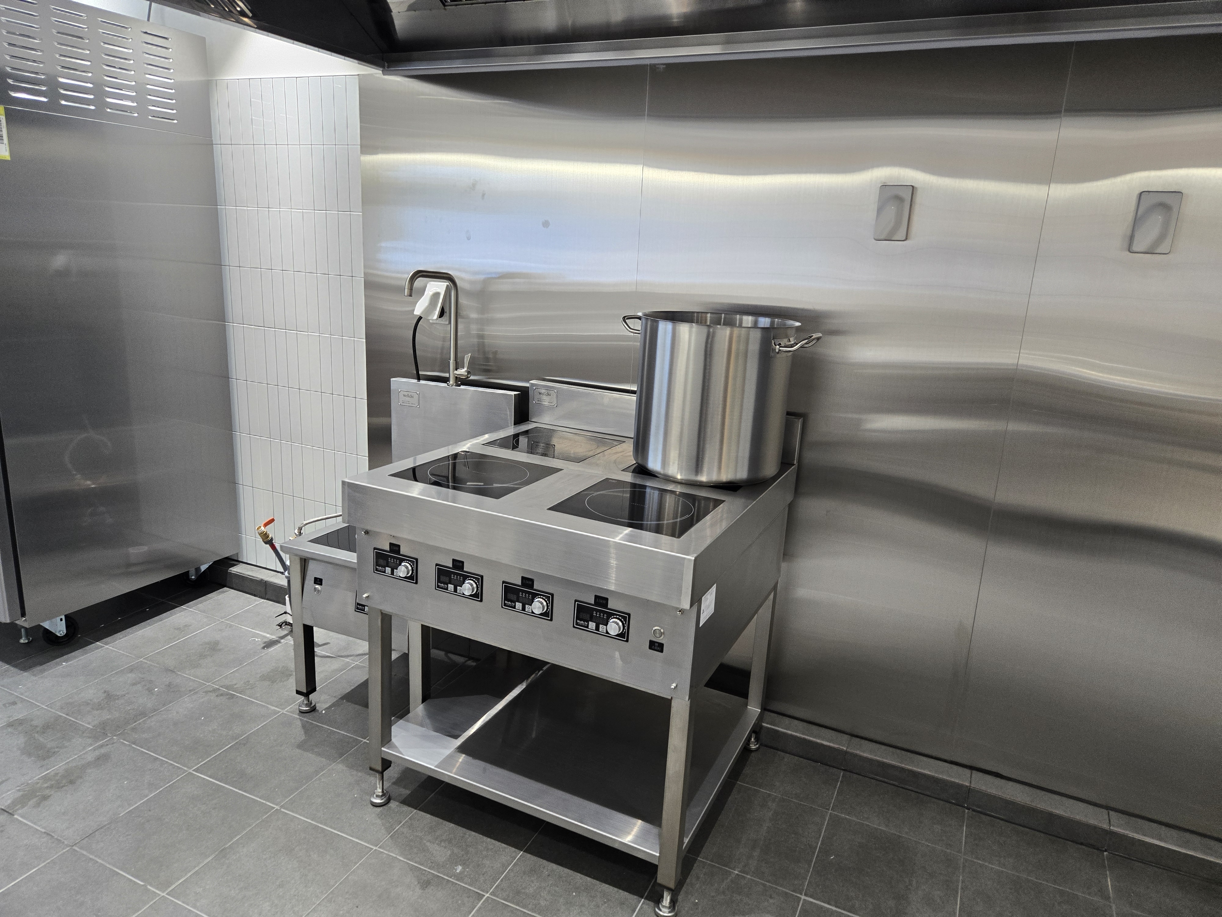 업소용인덕션 웰치 4구 높은 전기렌지 인덕션간택기 주방 영업용 식당용 14KW