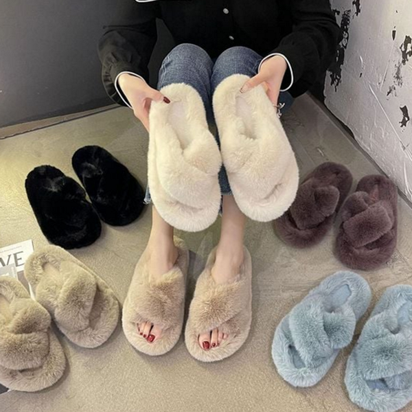 푹신한 털 실내화 논슬립 여성 실내화 겨울 거실화 - 메인 이미지