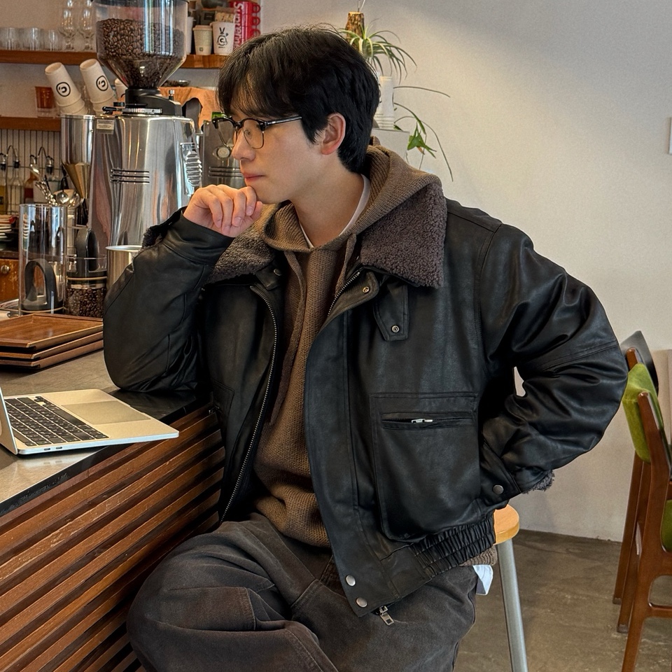 (남녀공용) 크래 공군 숏 무스탕 점퍼 / 겨울 오버 루즈 크롭 레더 가죽 자켓 - 상품 이미지