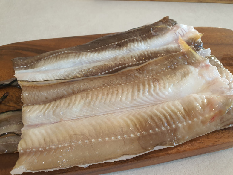통영산 생물 통통 바다장어 1kg (2~3미) 산지직송 손질장어 소스포함 - 상세 이미지 5