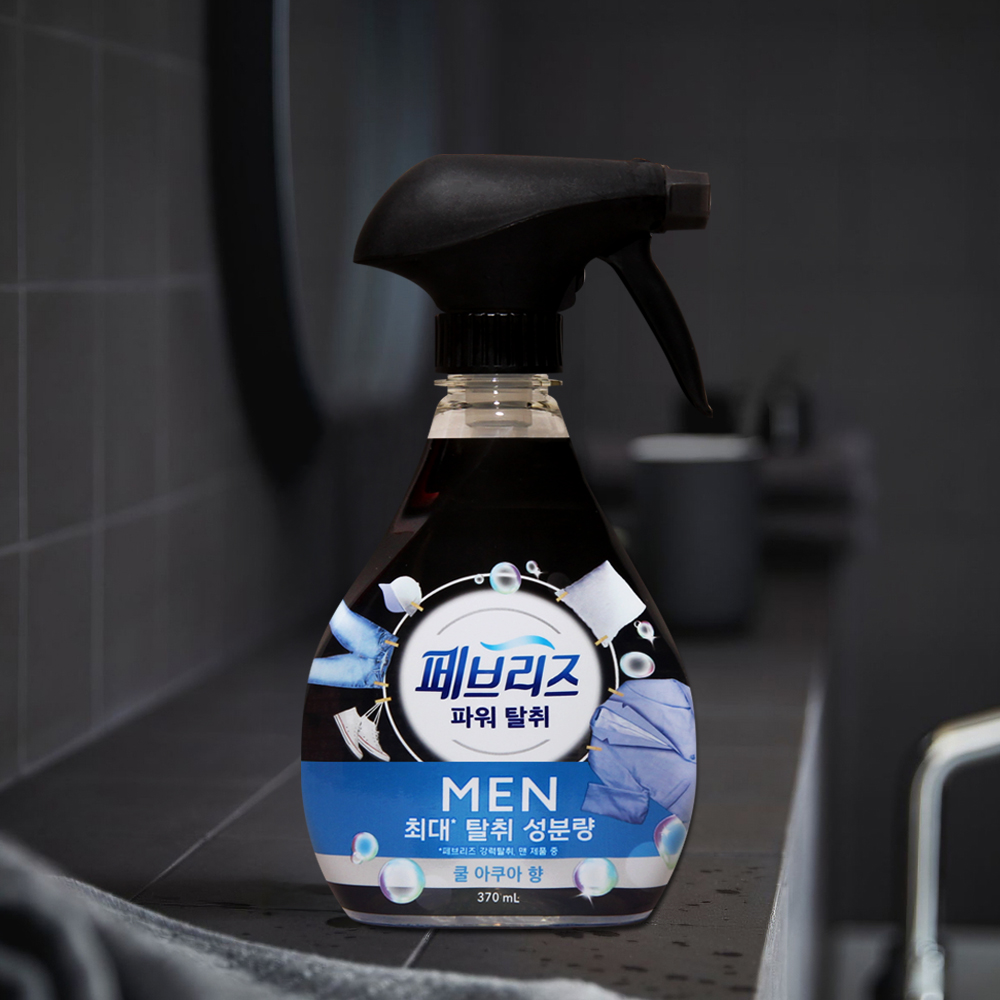 페브리즈 포맨 쿨 아쿠아 섬유탈취제 370ml 강력탈취 섬유향수 - 메인 이미지