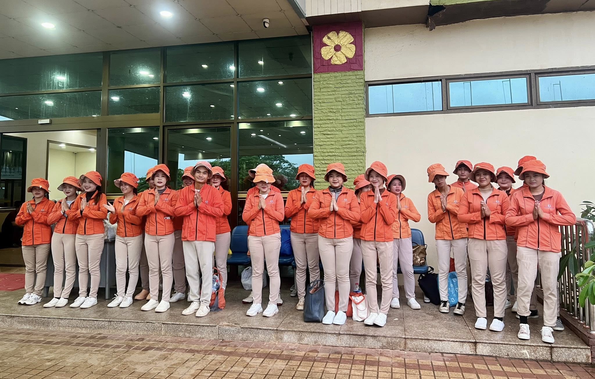 비엔티엔 퍼팩트 전세밴 골프 시내관광 - 상세 이미지 3