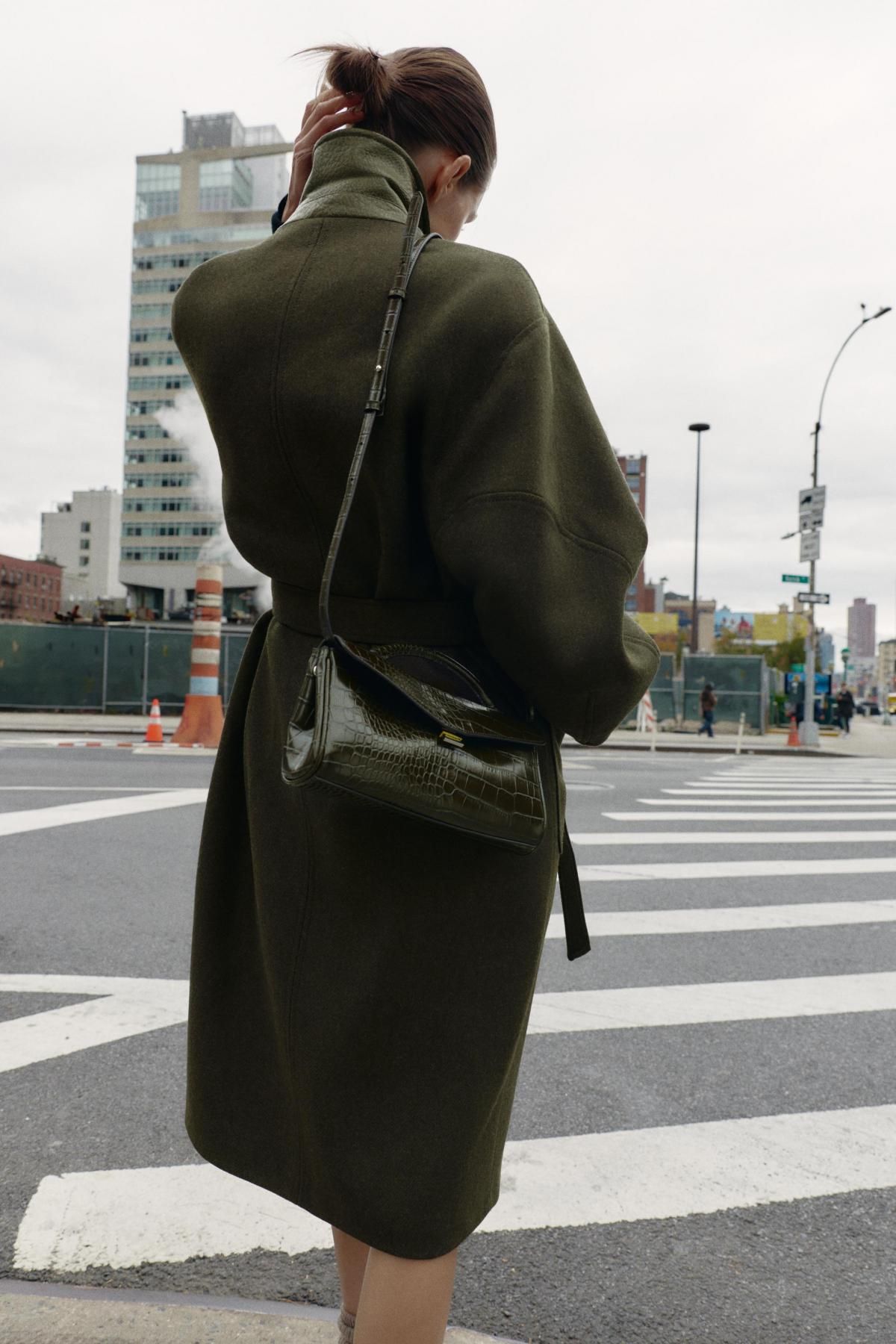 자라 크로커 엠보싱 토트 크로스 핸드백 6736/610 GREEN - 상세 이미지 3
